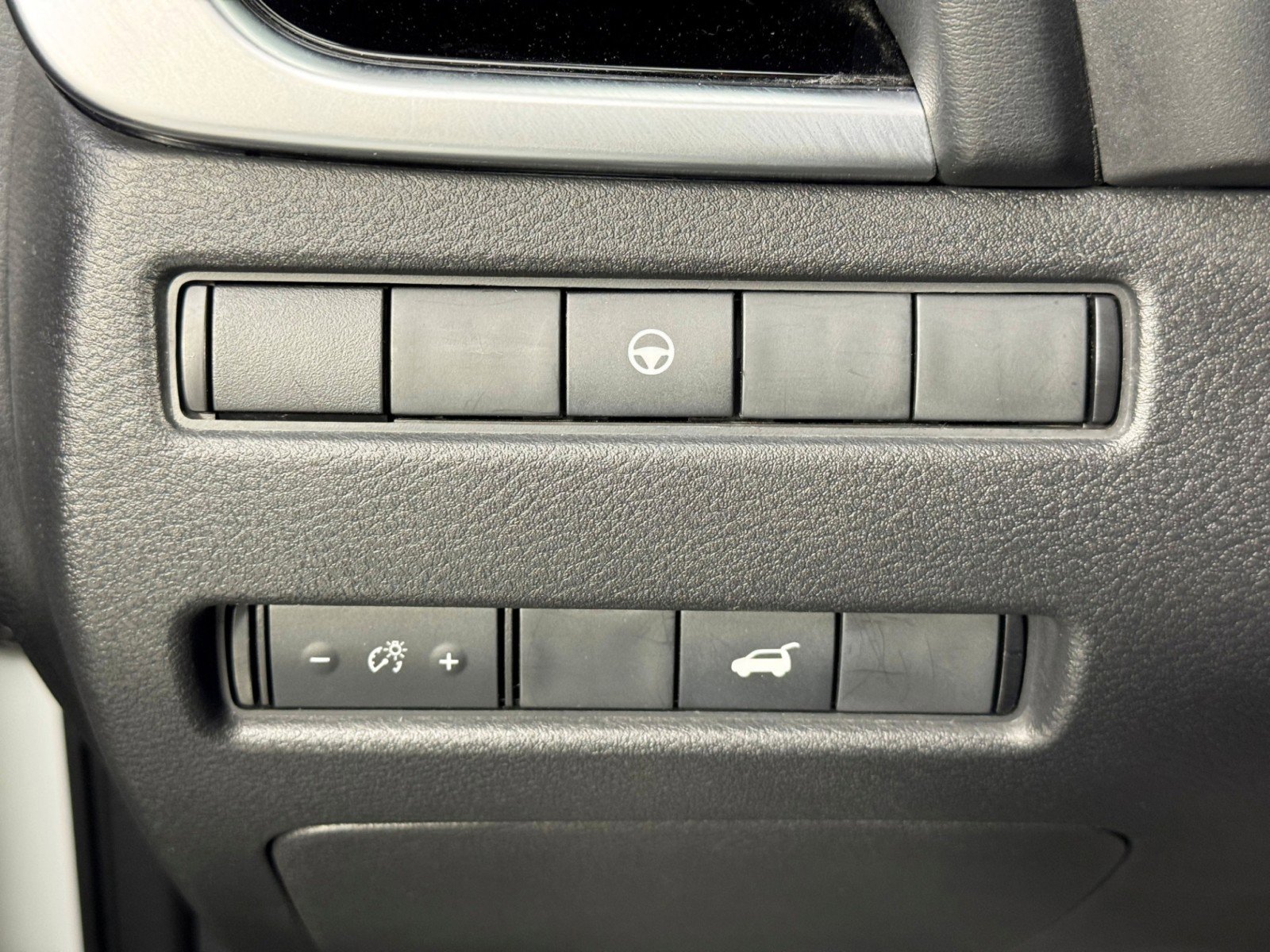 Used 2022 Nissan Rogue SL image 18