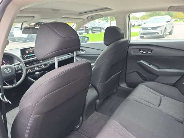 Used 2023 Honda Accord EX image 10