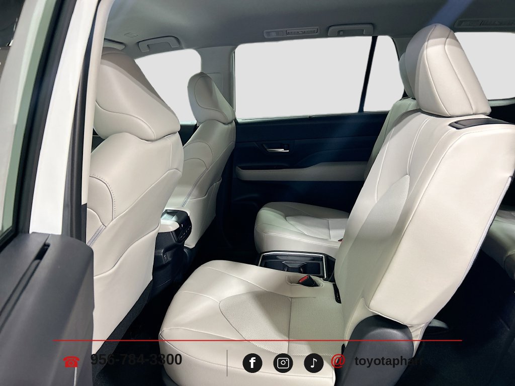 New 2026 Toyota Grand Highlander FWD image 24