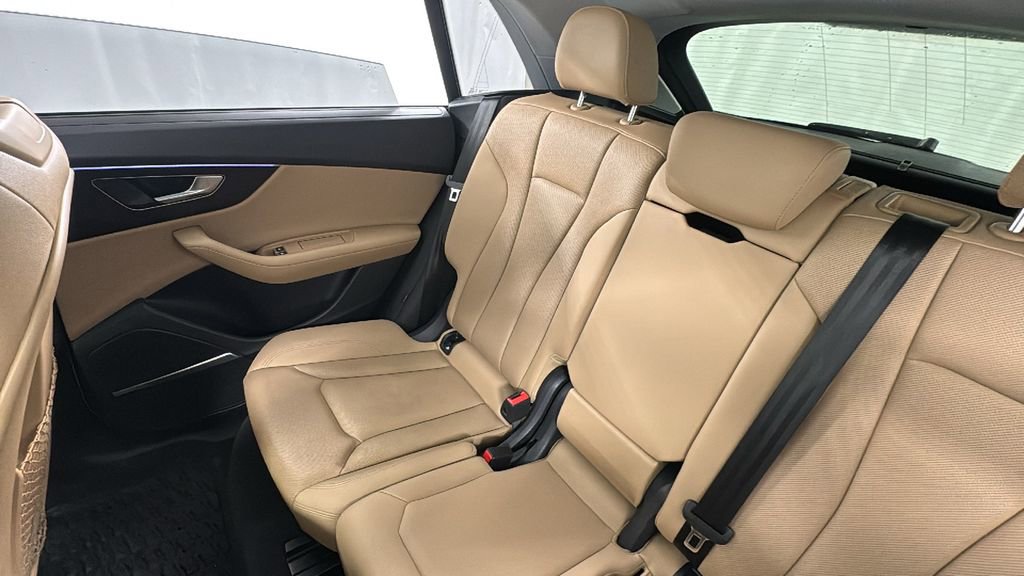 Used 2023 Audi Q8 Prestige image 14