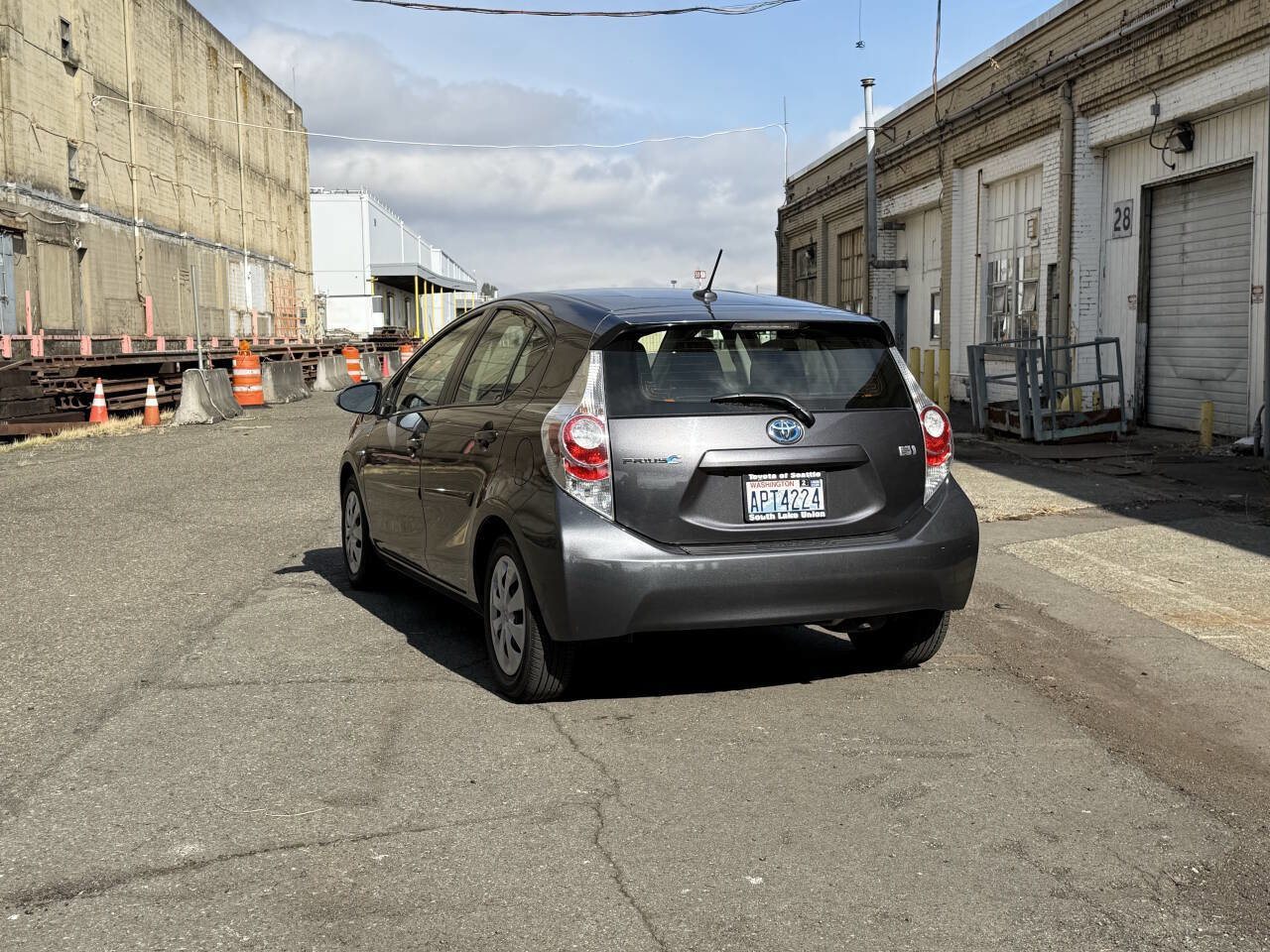 Used 2014 Toyota Prius C Three image 8