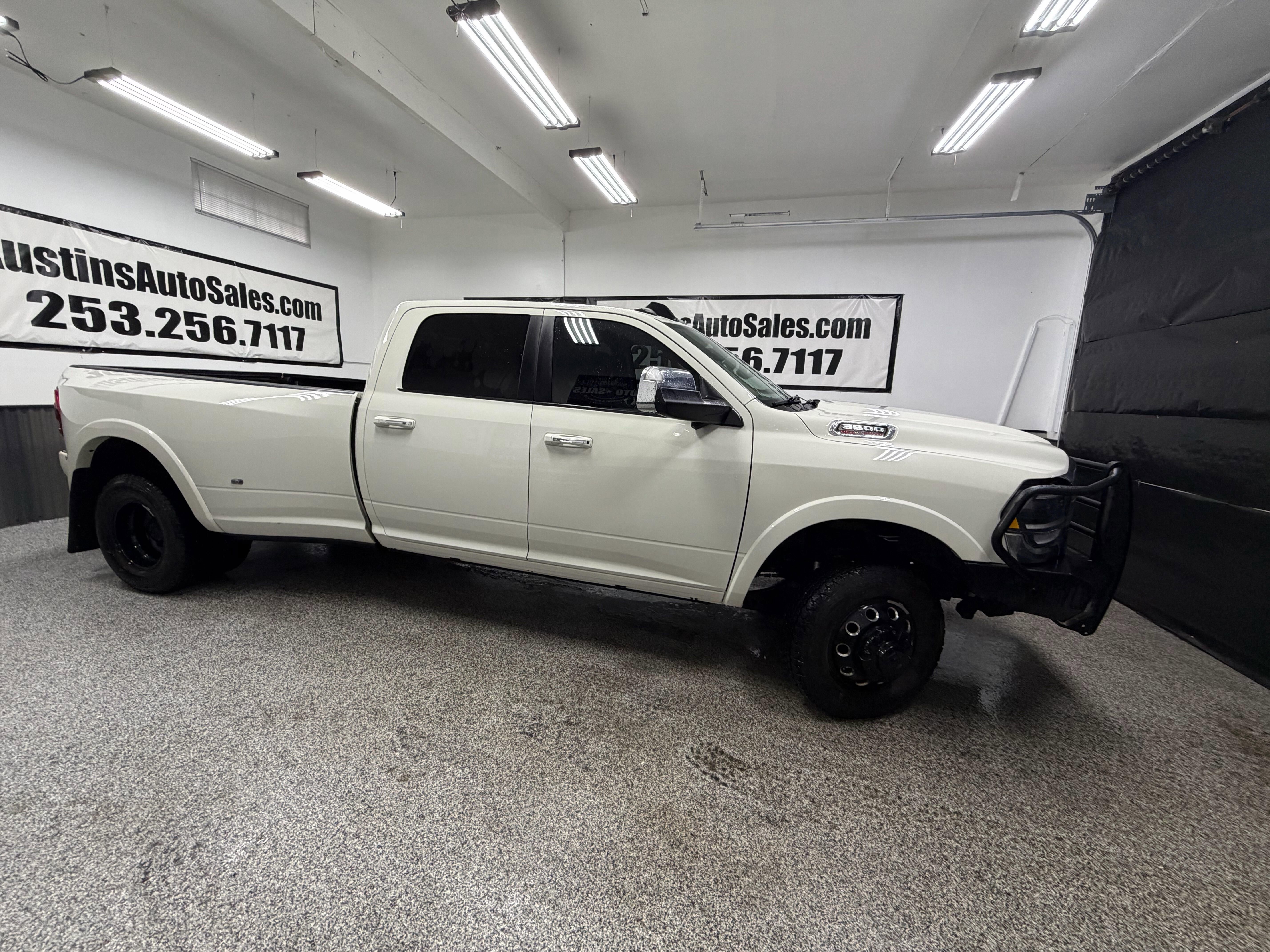 Used 2022 RAM 3500 Laramie image 2