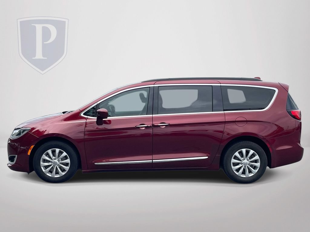 Certified 2017 Chrysler Pacifica Touring-L FWD image 5