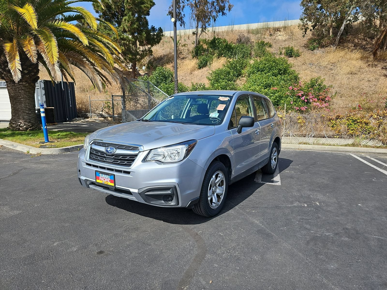 Used 2017 Subaru Forester 2.5i AWD/4WD image 3