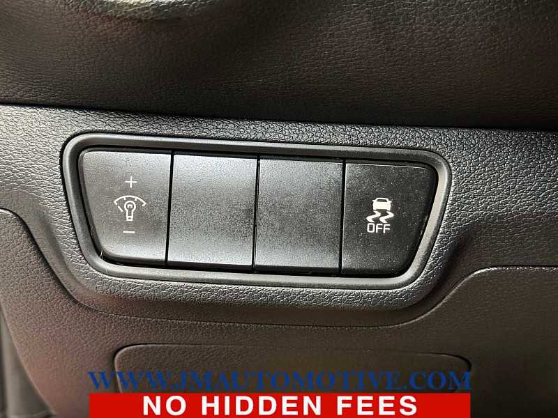 Used 2022 Kia Forte LXS image 28