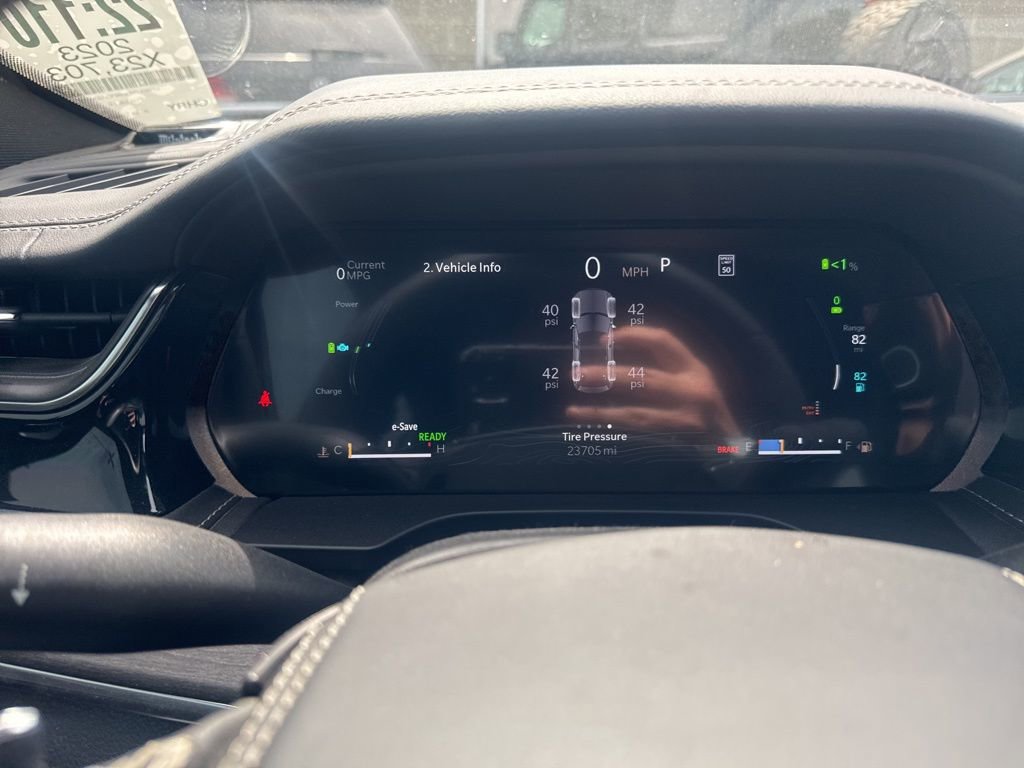 Used 2023 Jeep Grand Cherokee Overland w/ Luxury Tech Group IV image 14