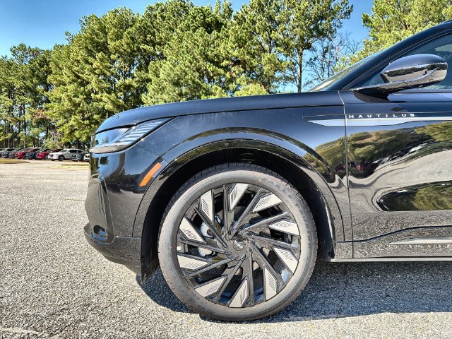 New 2026 Lincoln Nautilus Reserve AWD/4WD image 10