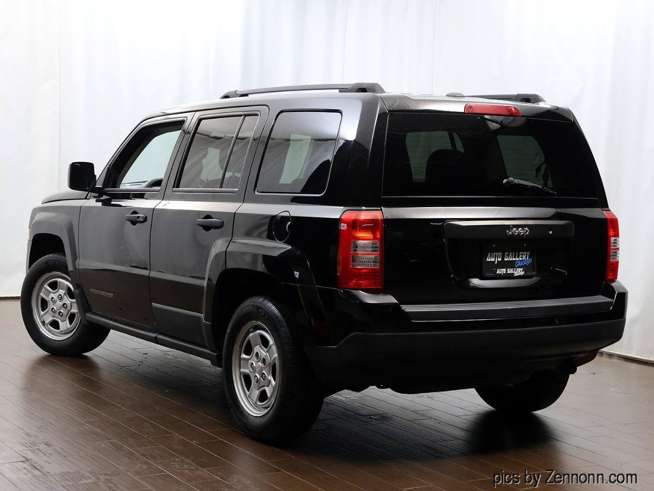 Used 2017 Jeep Patriot Sport FWD image 9