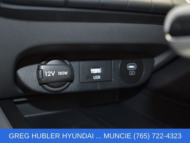 Used 2025 Hyundai Elantra SEL FWD image 25