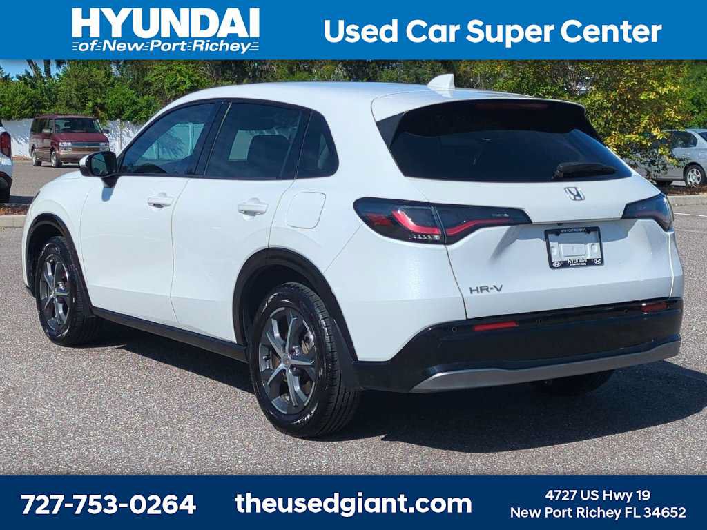 Used 2023 Honda HR-V EX-L image 3