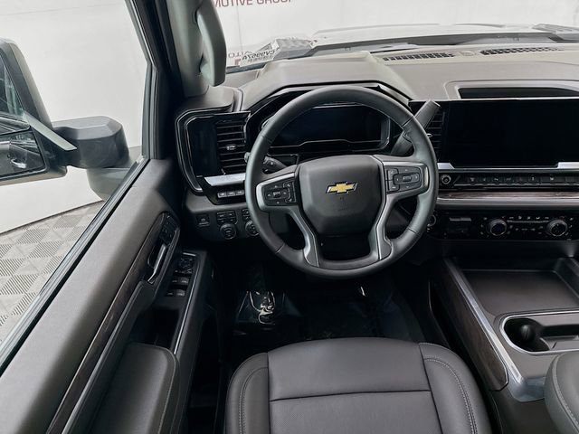 Used 2025 Chevrolet Silverado 2500 LTZ w/ LTZ Premium Package image 25
