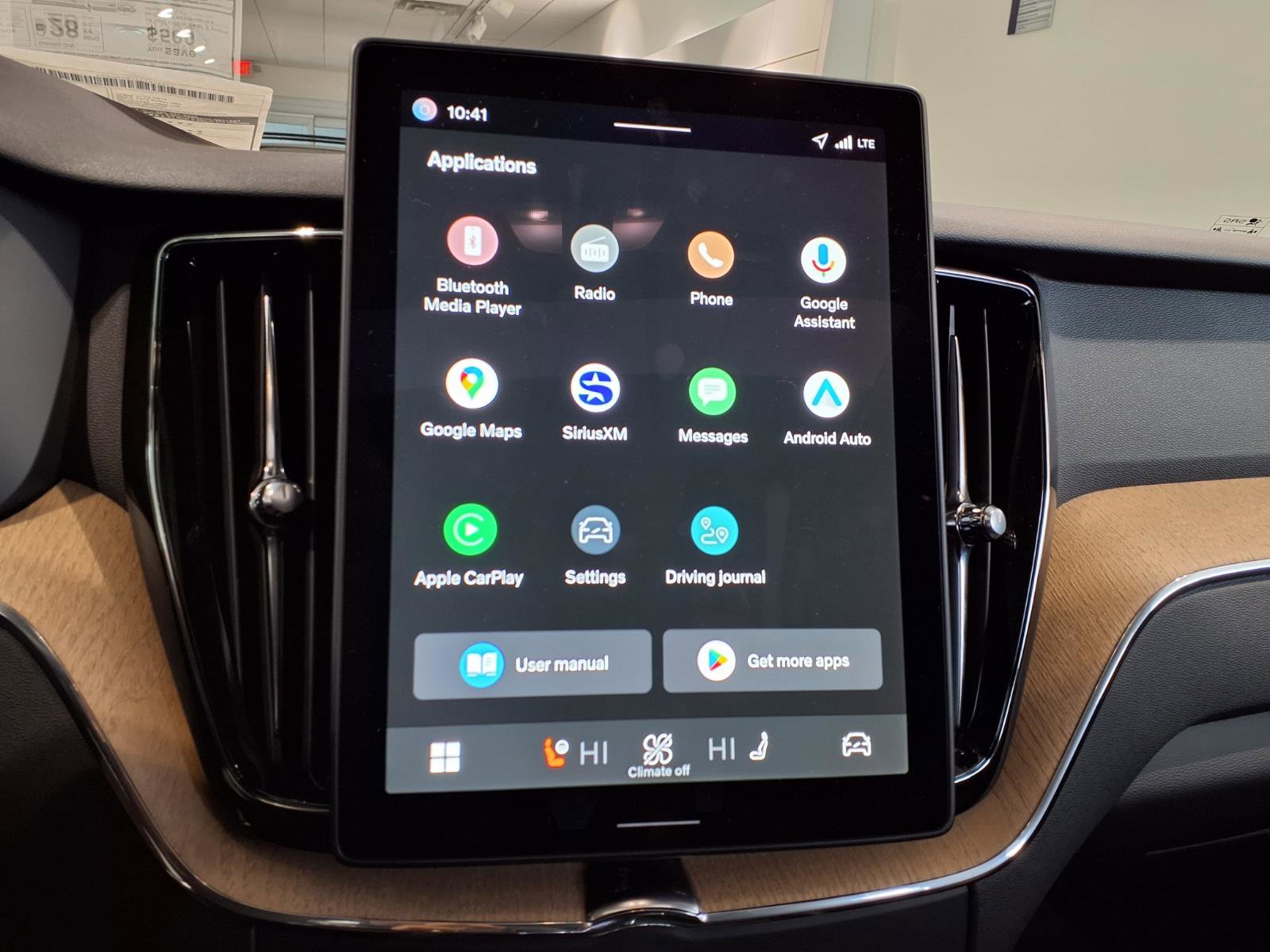 New 2026 Volvo XC60 T8 Core w/ Protection Package Premier image 14