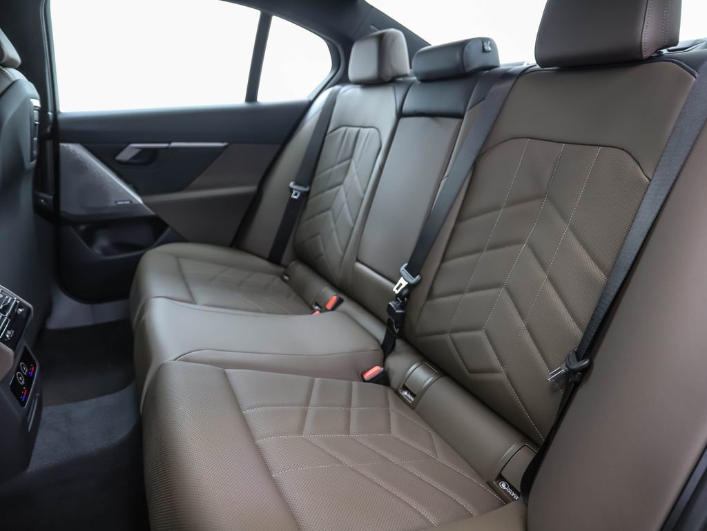 Used 2026 BMW 530i xDrive image 22