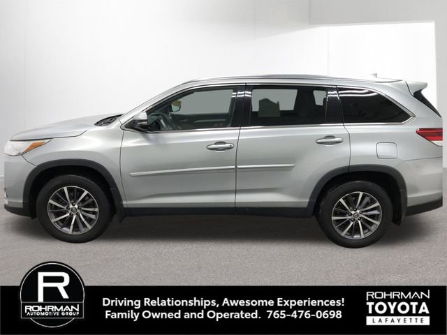 Used 2019 Toyota Highlander XLE image 3