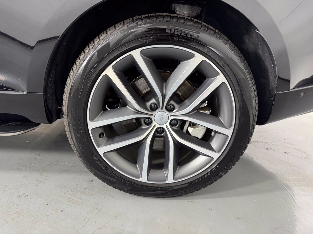 Used 2025 Land Rover Range Rover SE AWD/4WD image 37