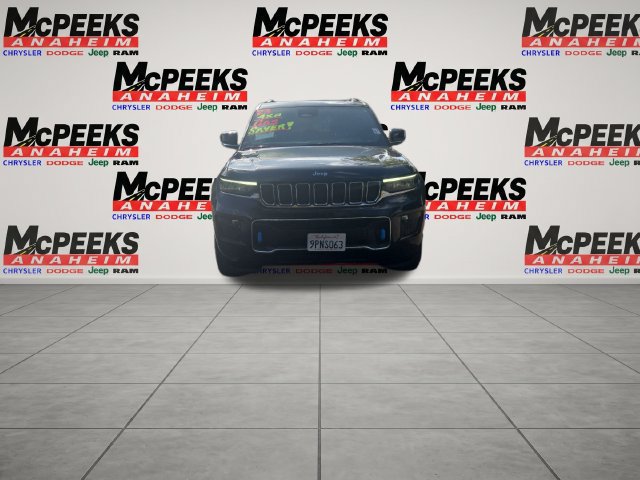 Used 2023 Jeep Grand Cherokee Overland w/ Luxury Tech Group IV AWD/4WD image 8