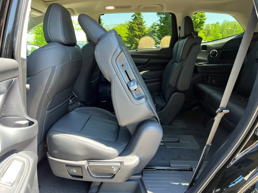 New 2026 Subaru Ascent Limited AWD/4WD image 6