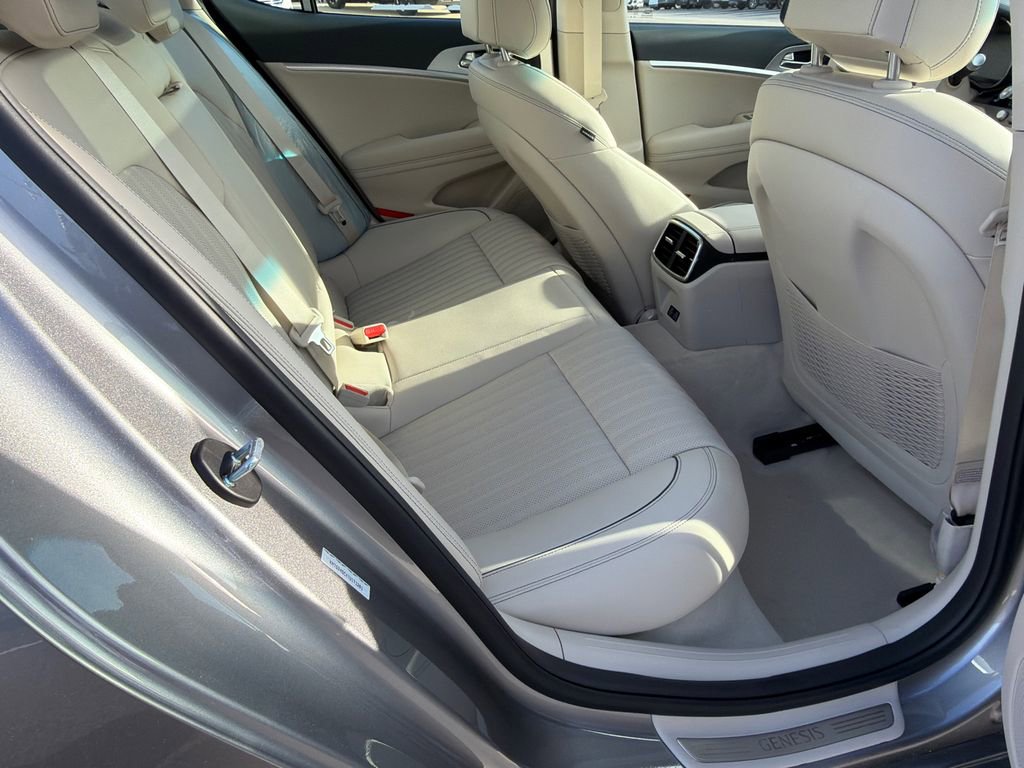 New 2026 Genesis G70 2.5T Prestige image 15