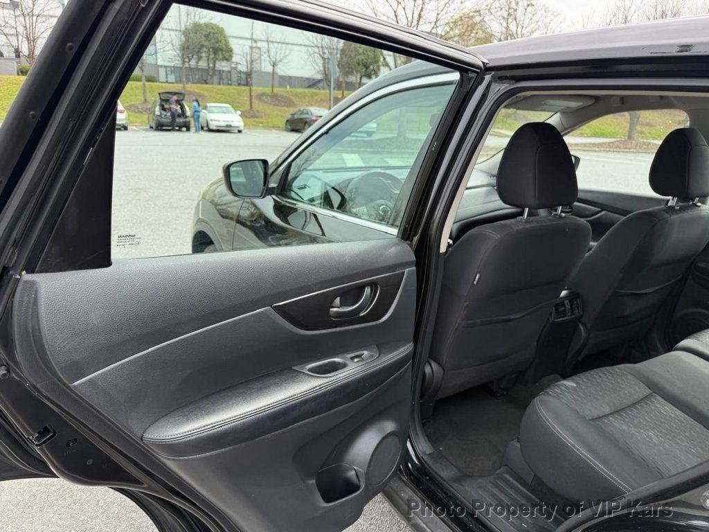 Used 2020 Nissan Rogue S AWD/4WD image 10