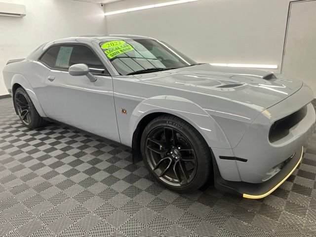 Used 2022 Dodge Challenger R/T Scat Pack RWD image 3