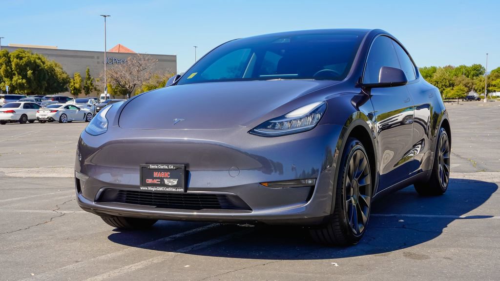 Used 2021 Tesla Model Y Long Range image 2