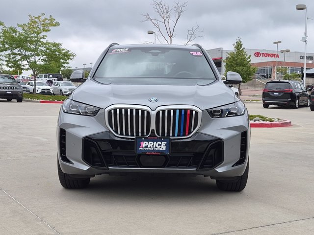 Used 2026 BMW X5 xDrive50e w/ M Sport Package AWD/4WD image 2