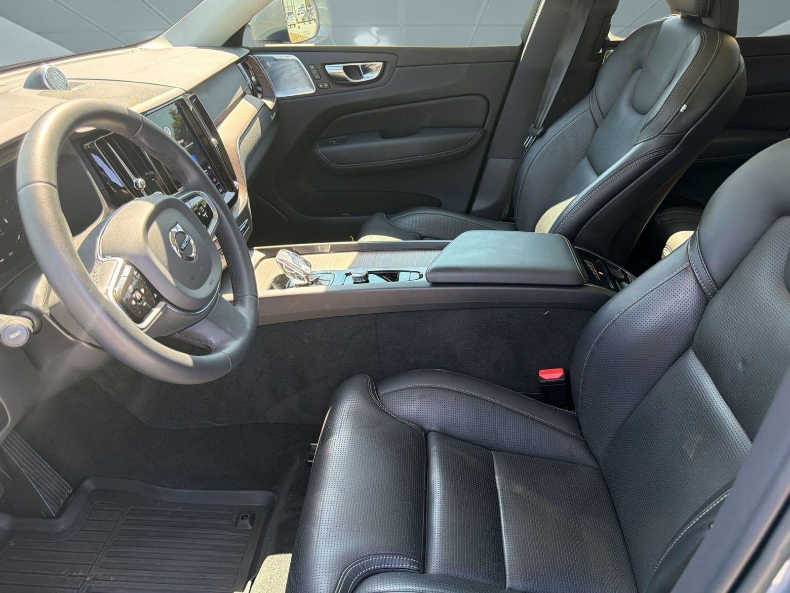 Certified 2023 Volvo XC60 B5 Ultimate AWD/4WD image 5