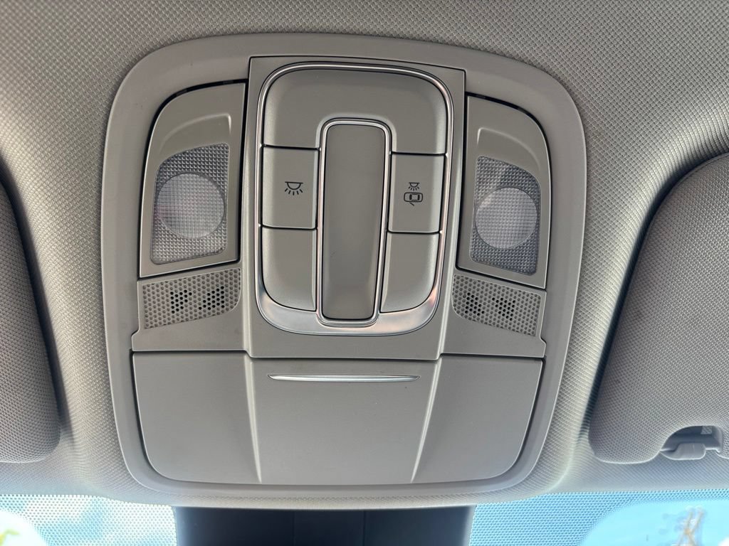 Used 2020 Hyundai Santa Fe SEL w/ Convenience Package FWD image 30