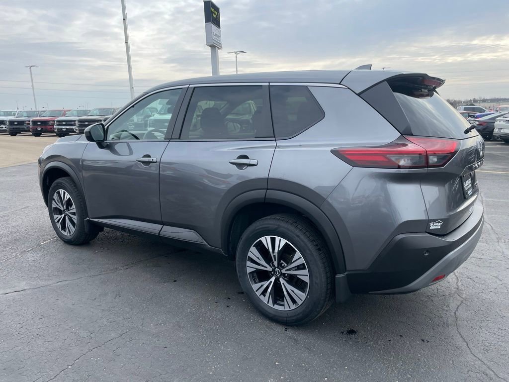 Used 2023 Nissan Rogue SV image 5