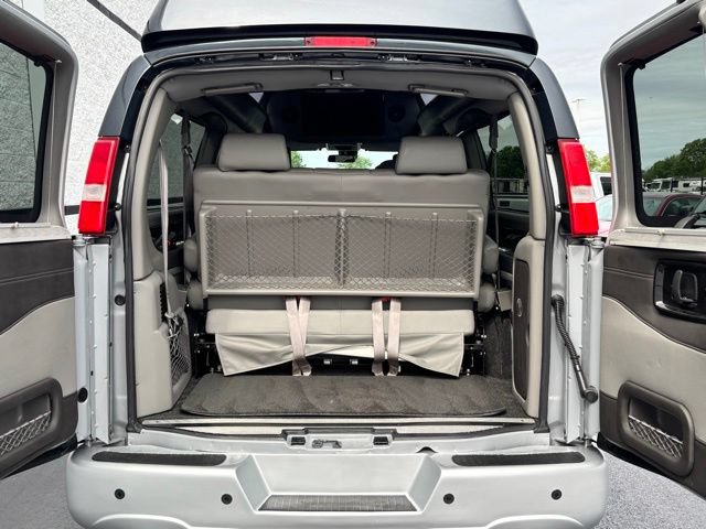 Used 2020 GMC Savana 2500 Extended w/ Enhanced Convenience Package RWD image 10