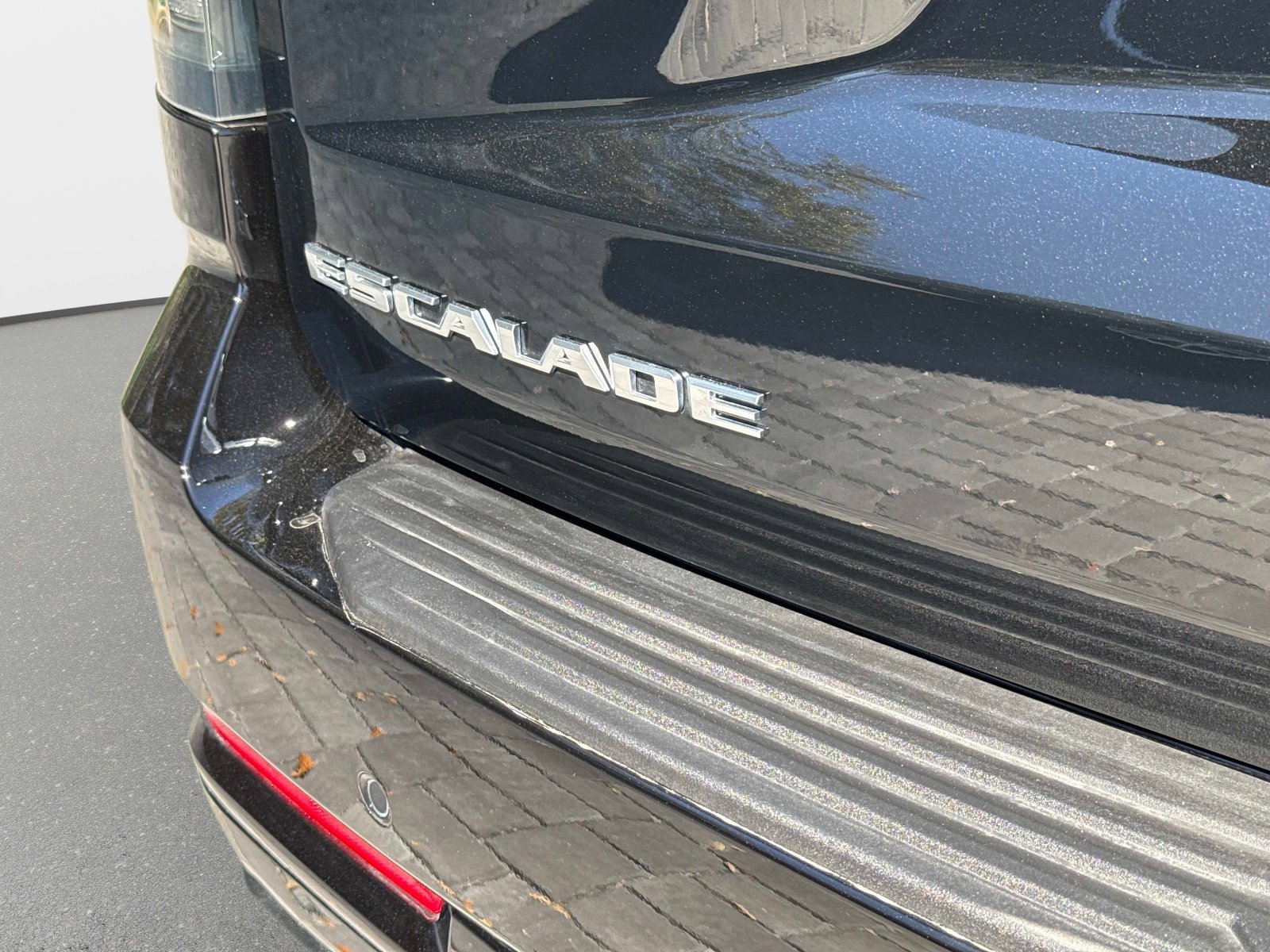 Used 2026 Cadillac Escalade Platinum Sport image 17