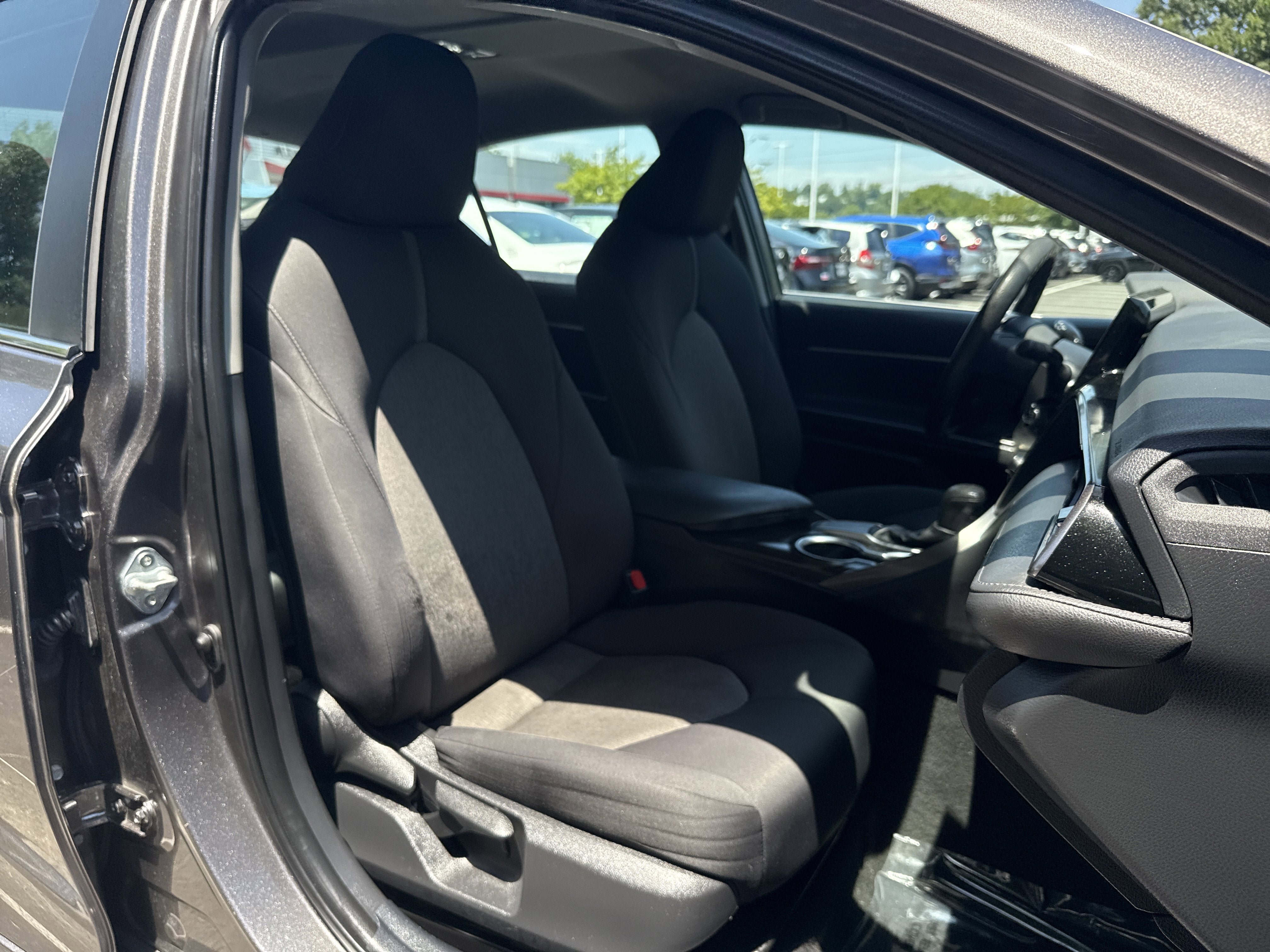 Used 2021 Toyota Camry LE FWD image 27