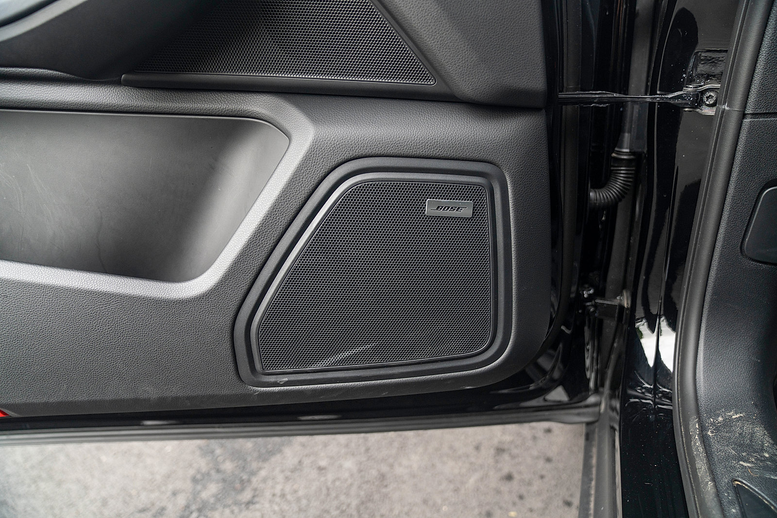 Certified 2025 Porsche Macan AWD/4WD image 18