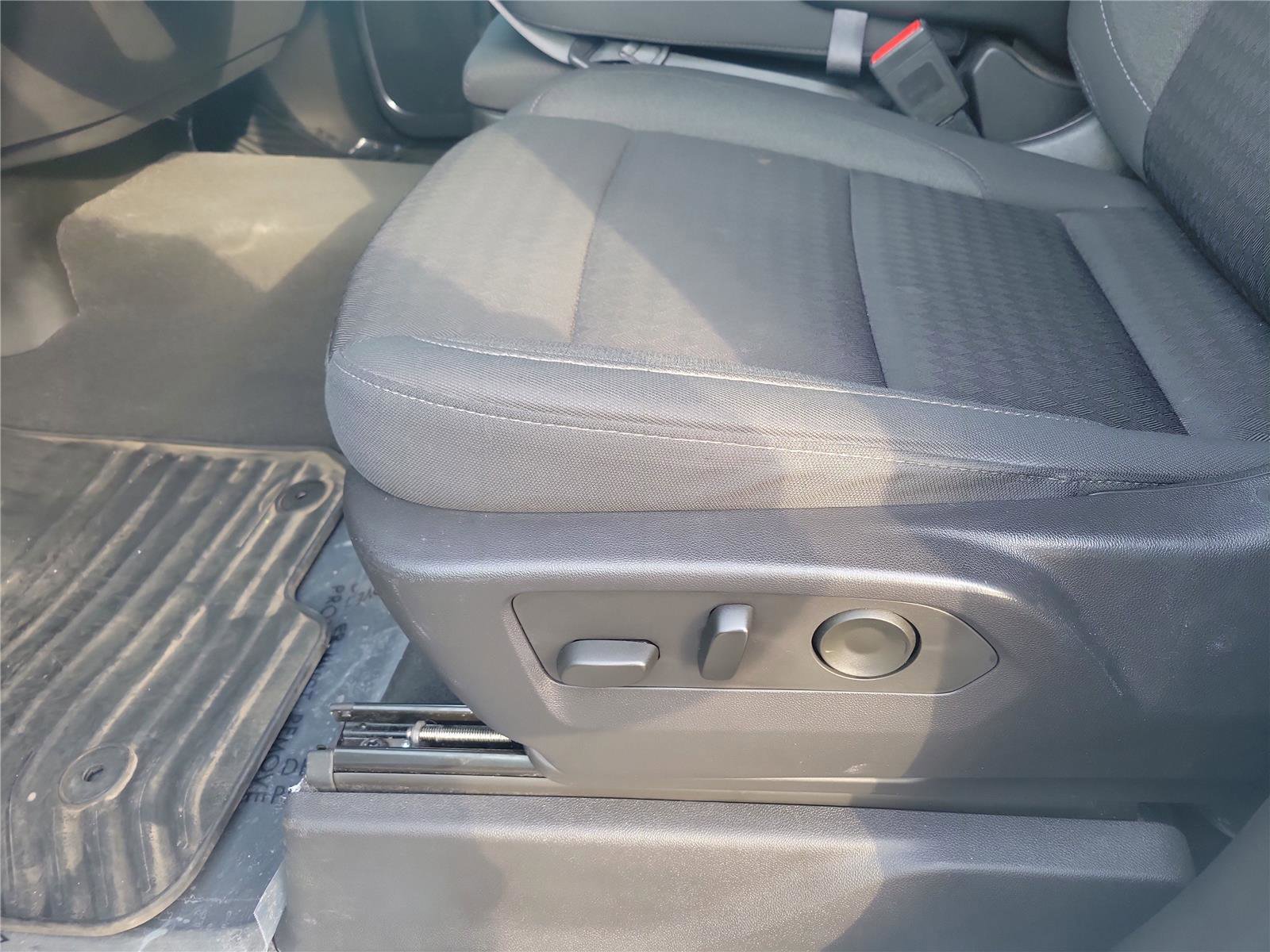 Used 2023 Chevrolet Silverado 1500 LT image 16