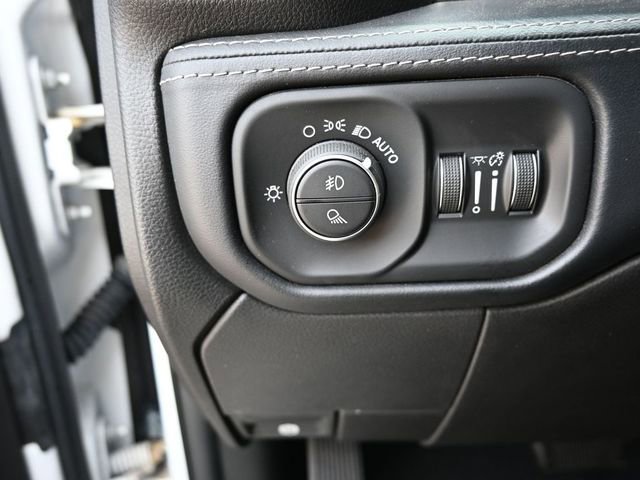Used 2019 RAM 3500 Limited image 17