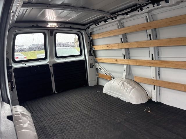 Used 2023 Chevrolet Express 2500 w/ Driver Convenience Package image 30
