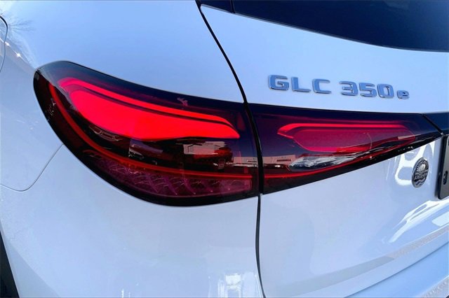 Used 2025 Mercedes-Benz GLC 350e 4MATIC image 25