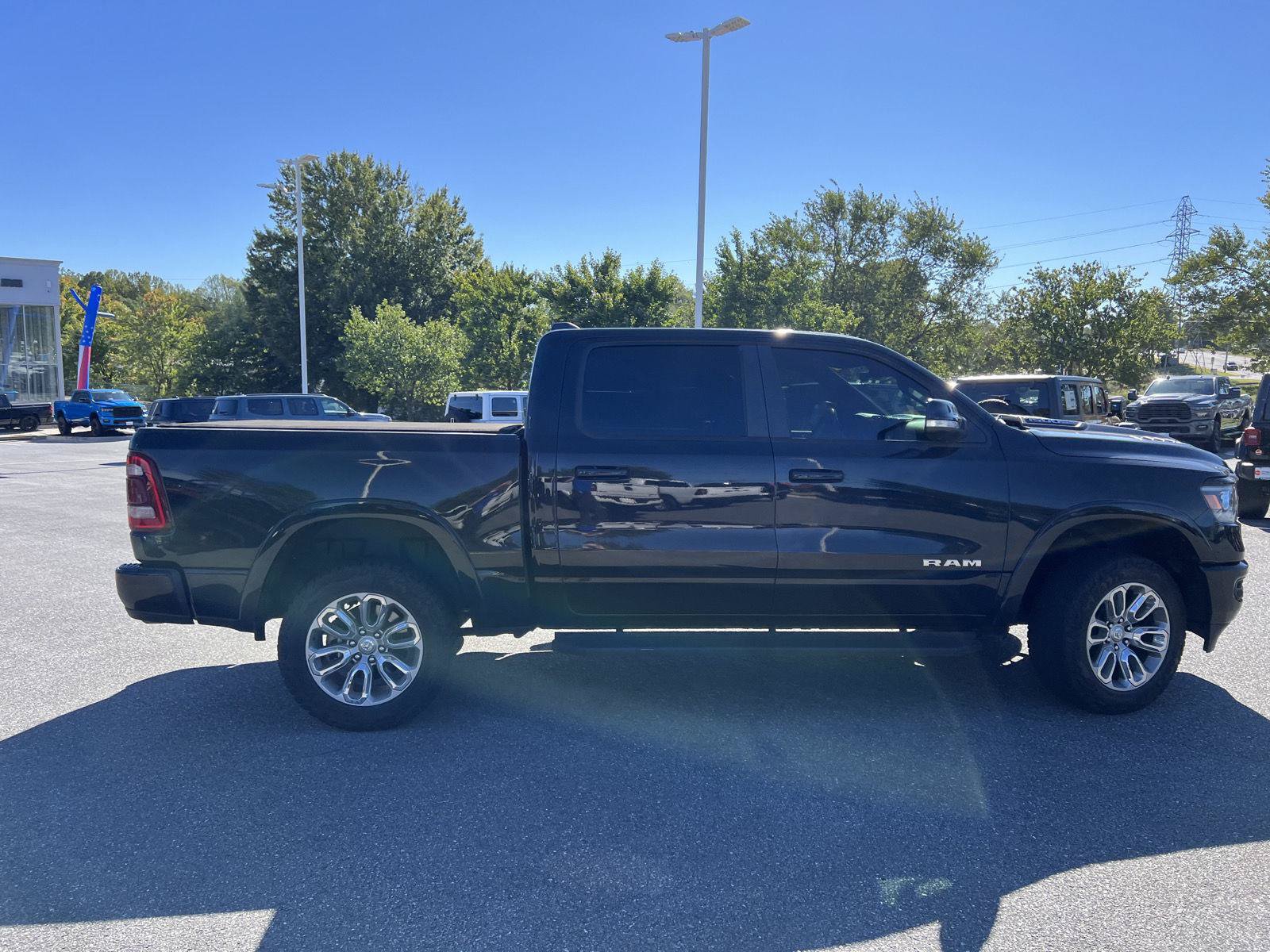 Used 2022 RAM 1500 Laramie AWD/4WD image 6