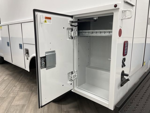 New 2025 Chevrolet Express 3500 Work Van w/ Power Convenience Package image 12