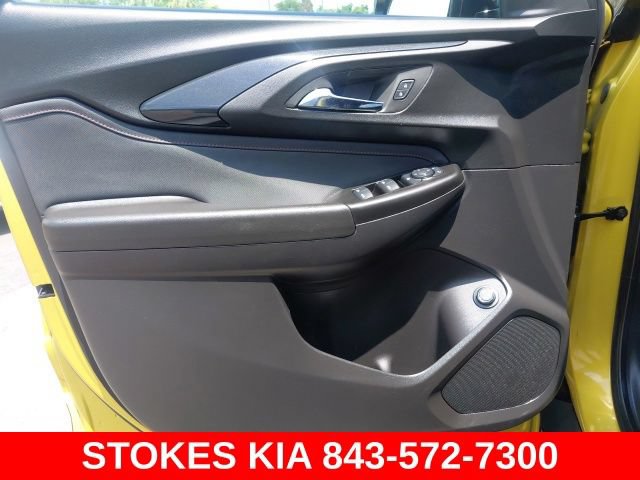 Used 2023 Chevrolet TrailBlazer RS w/ Sun and Liftgate Package AWD/4WD image 21
