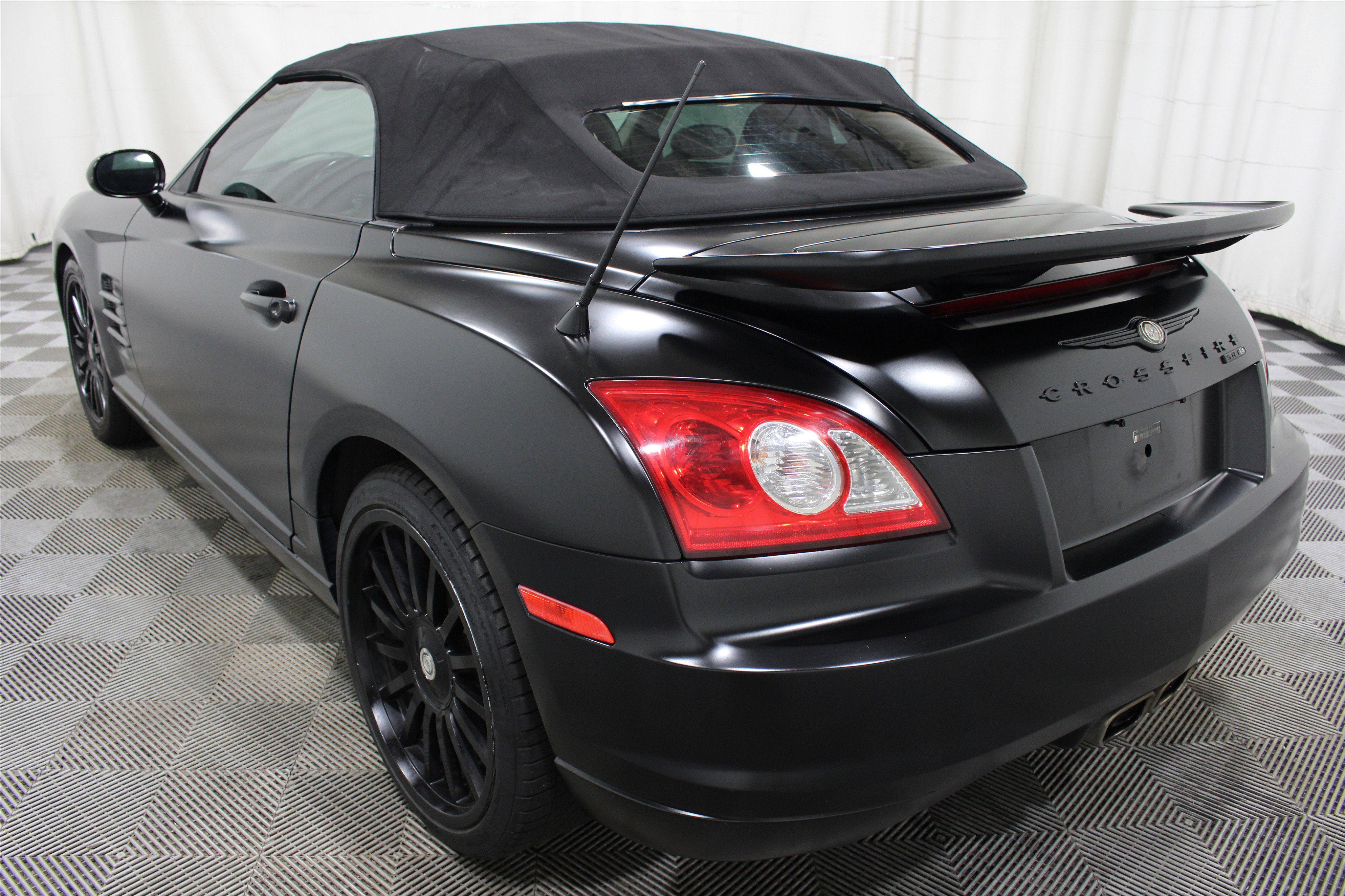 Used 2005 Chrysler Crossfire SRT-6 image 23