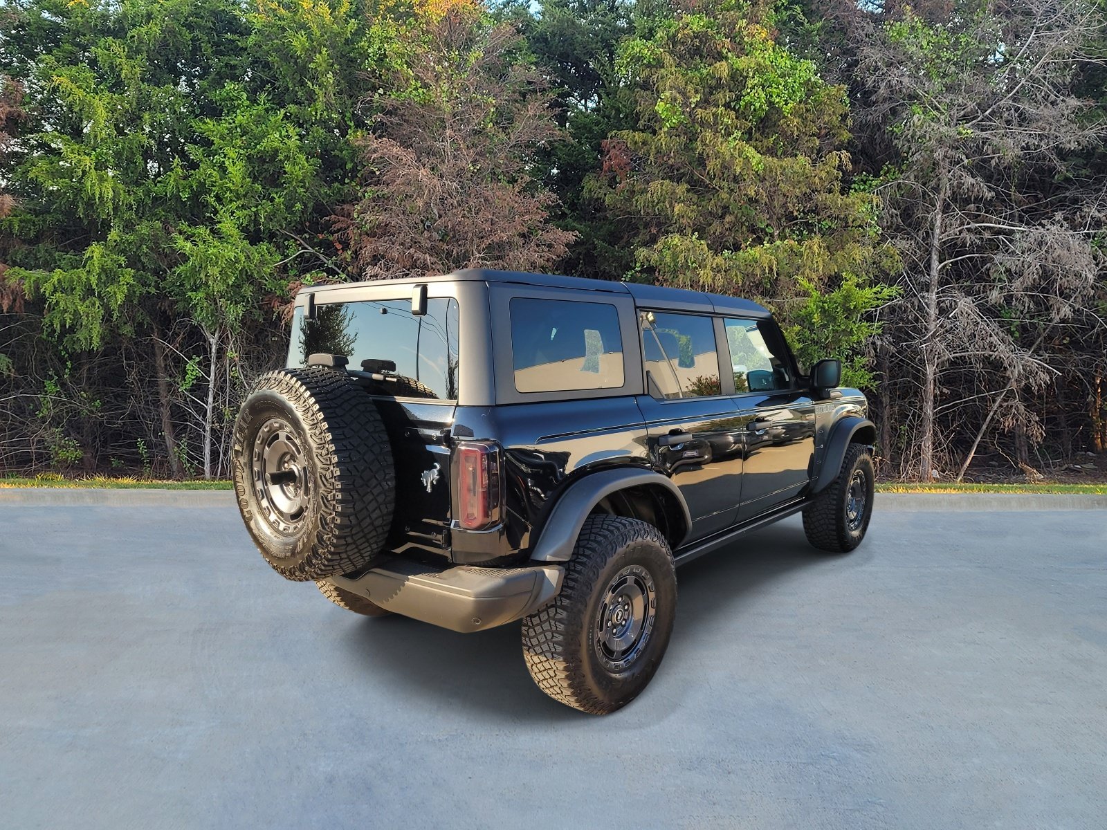 Used 2023 Ford Bronco Everglades AWD/4WD image 17