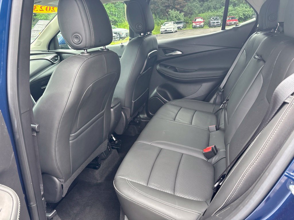 Used 2023 Buick Encore GX Essence w/ Experience Buick Package FWD image 17