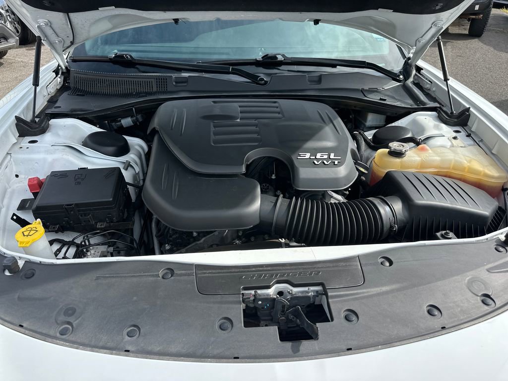 Used 2022 Dodge Charger SXT RWD image 21