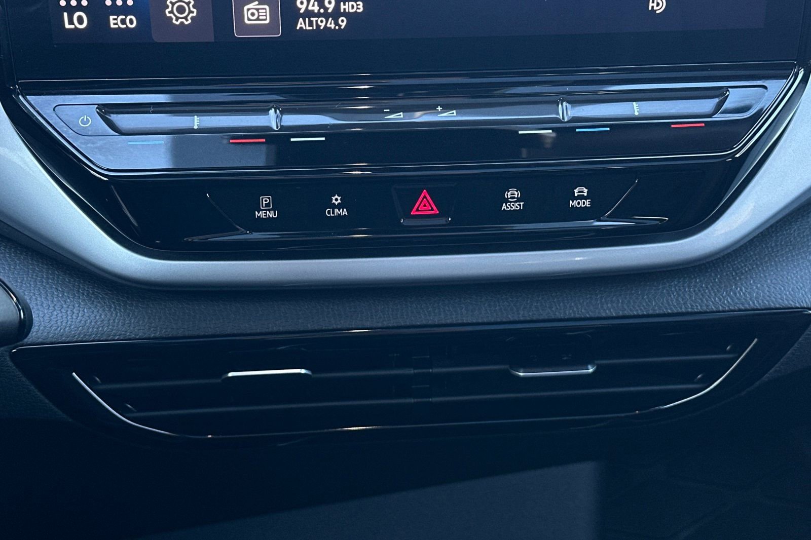 Used 2023 Volkswagen ID.4 S image 20