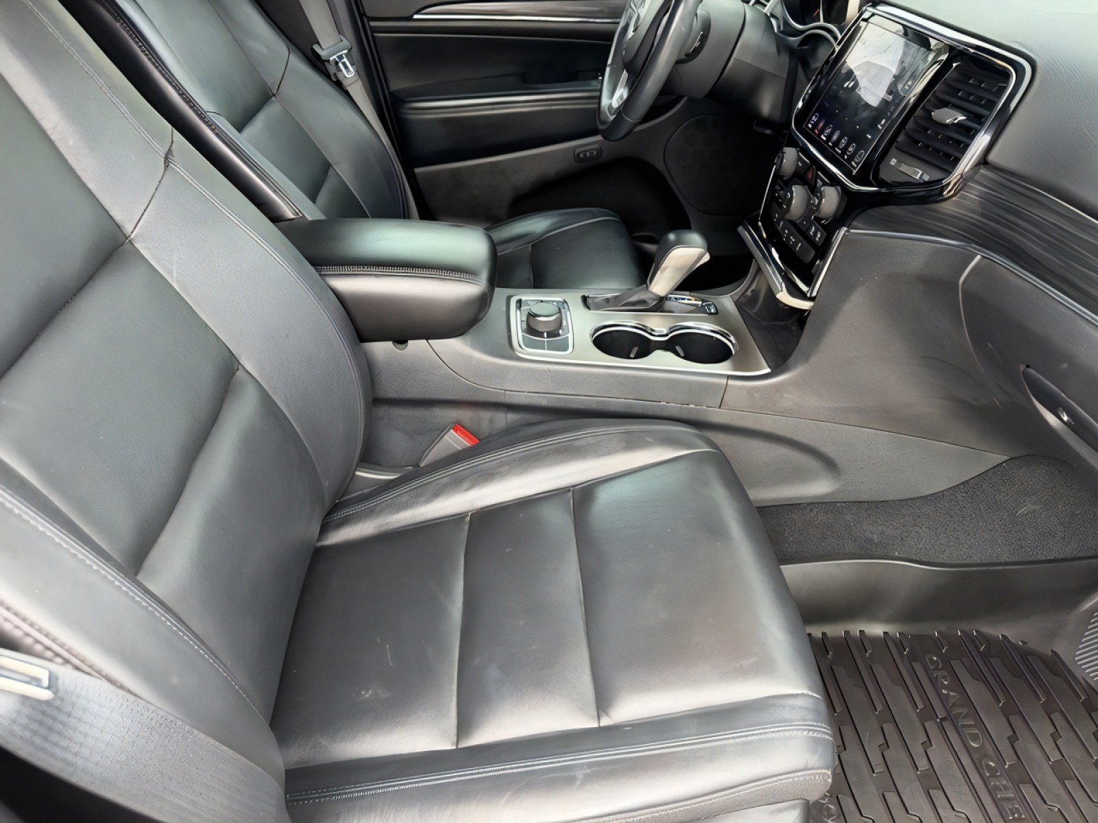 Used 2019 Jeep Grand Cherokee Limited image 11