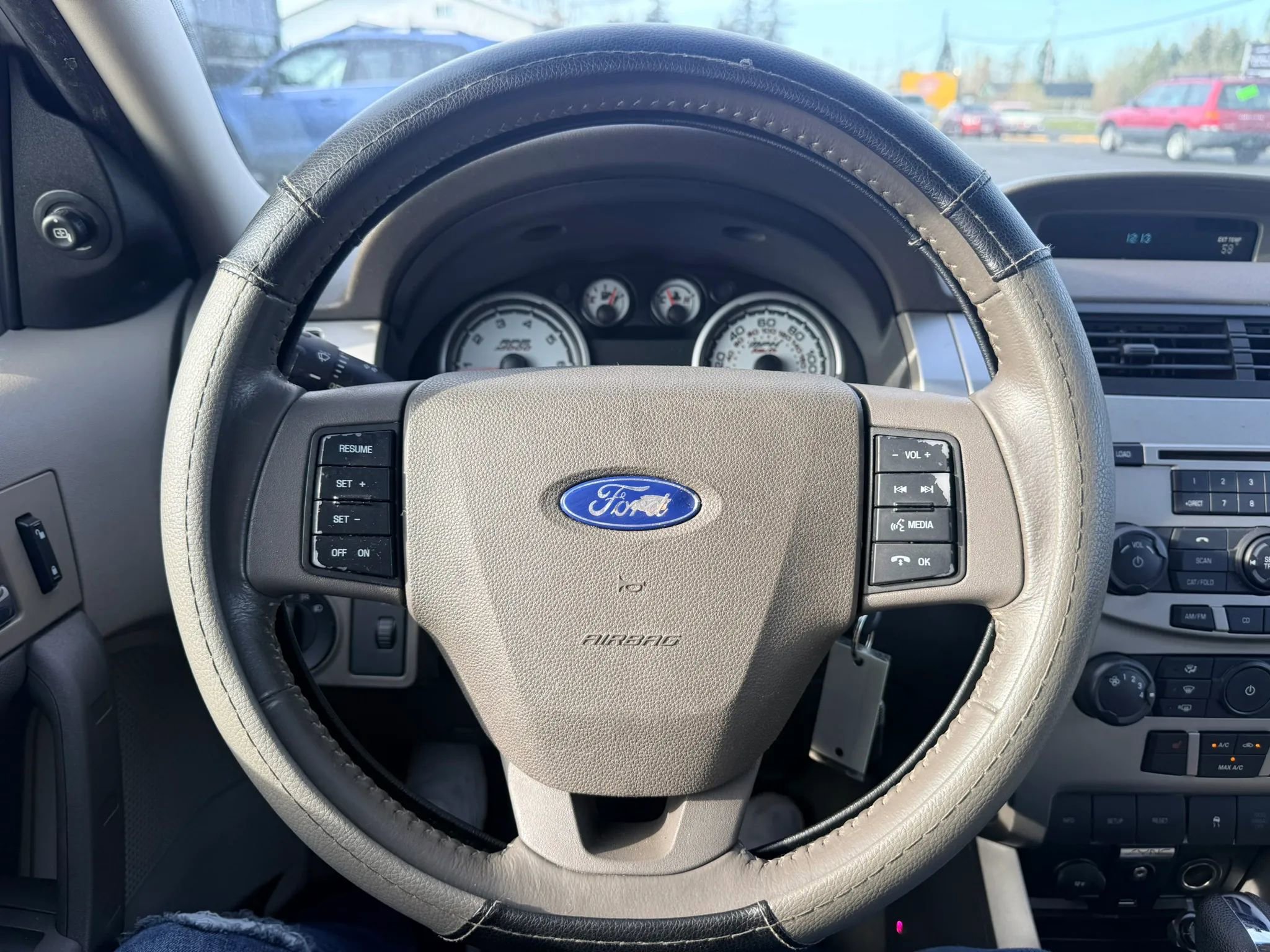 Used 2010 Ford Focus SEL FWD image 24