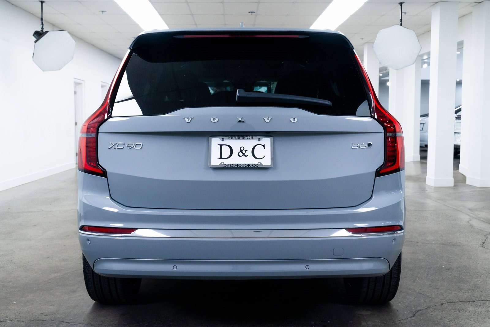 Used 2025 Volvo XC90 B6 Plus image 5