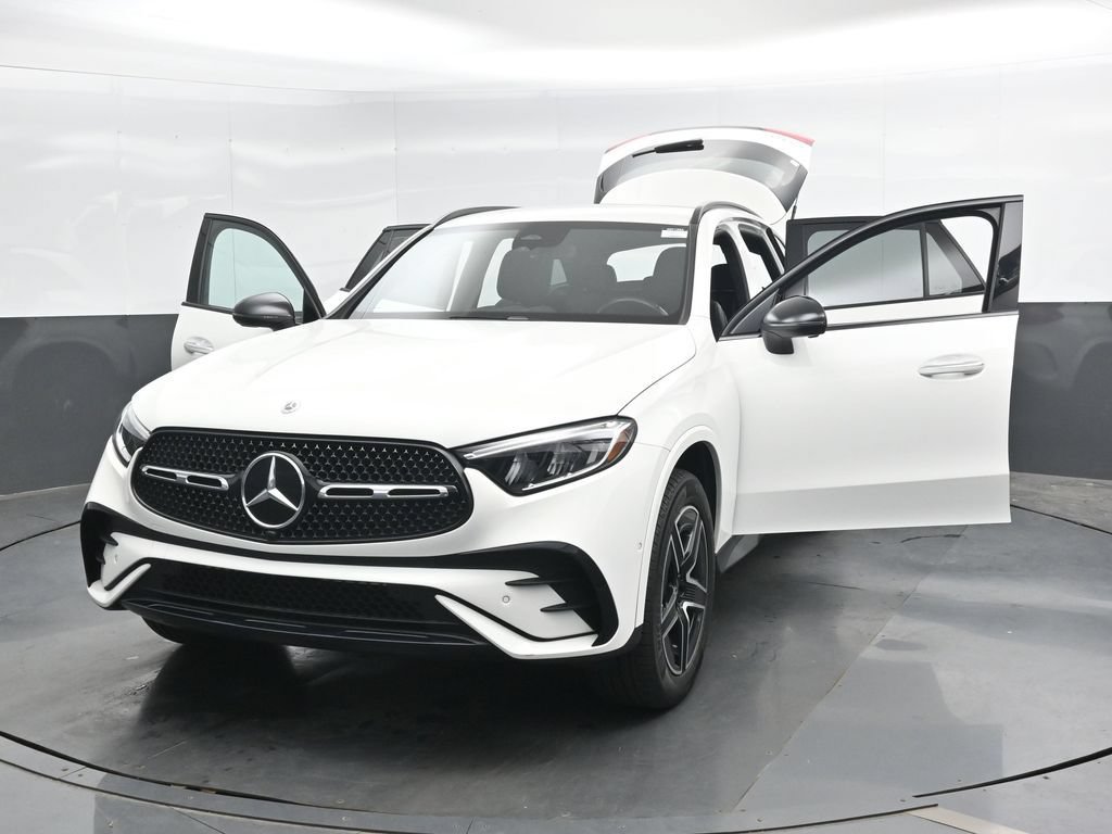 Used 2024 Mercedes-Benz GLC 300 4MATIC image 47