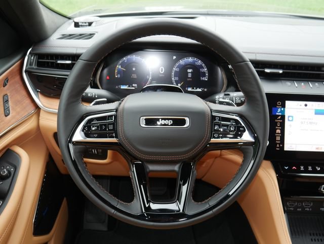 New 2027 Jeep Grand Cherokee Summit AWD/4WD image 18